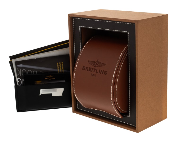 Breitling Avenger II GMT A32390